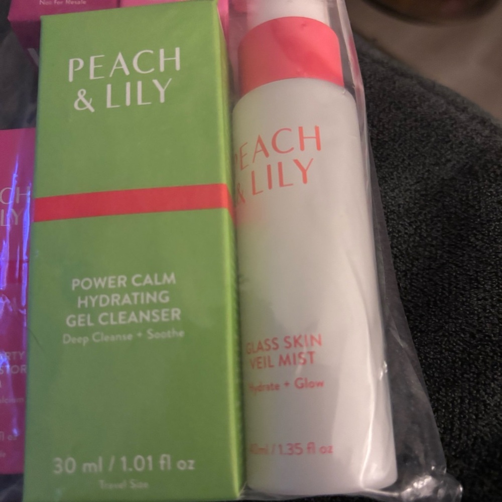 Peach & Lily Skincare Set - Picture 3 of 5